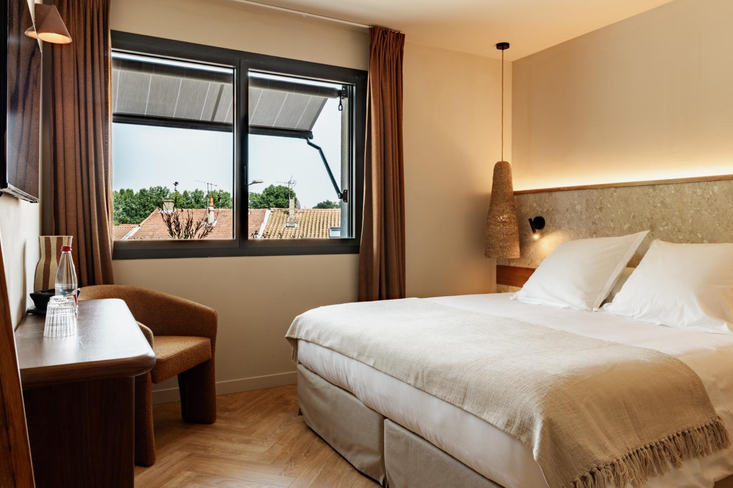 Room, Double Bed