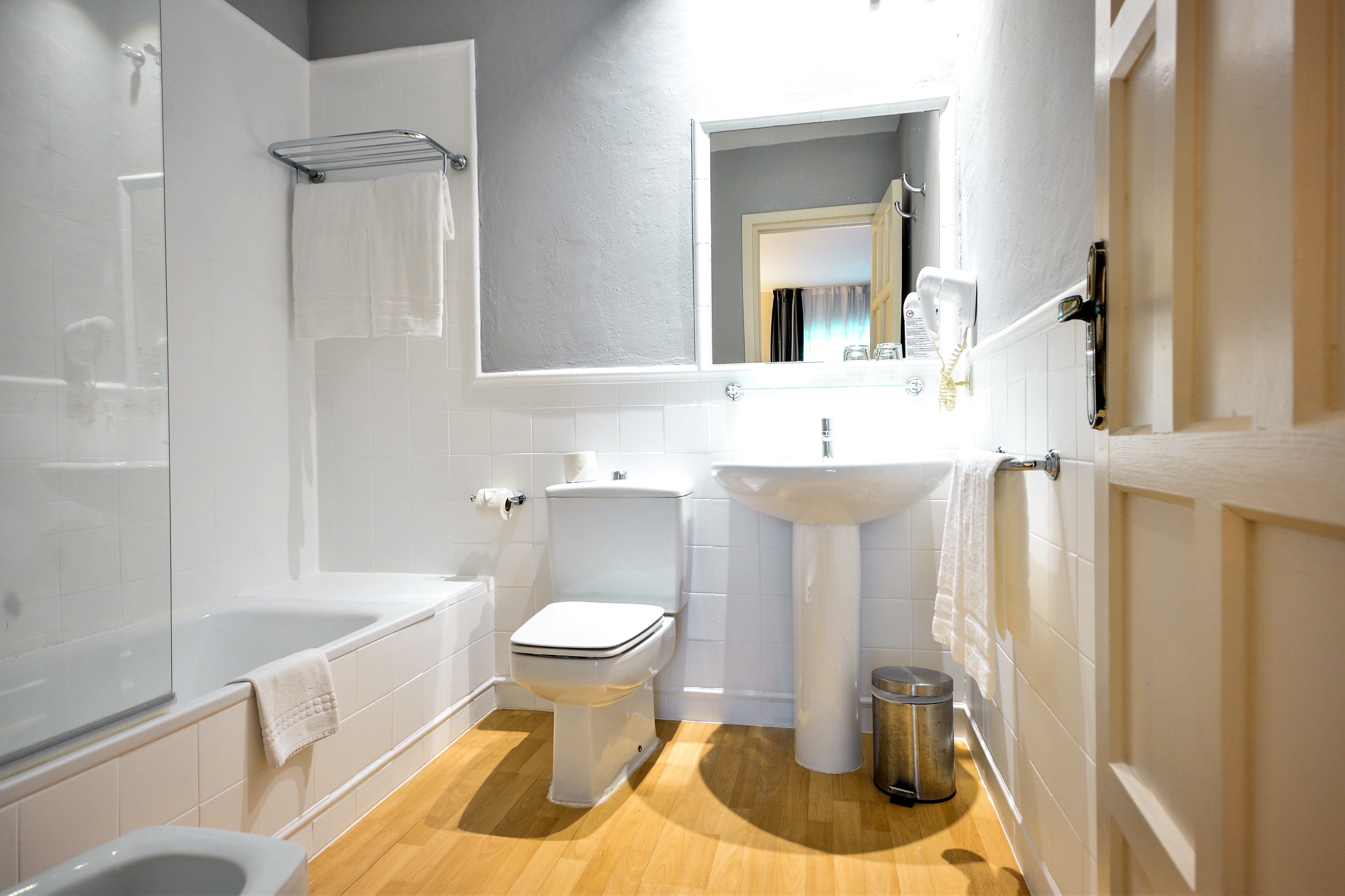 Superior, Double or Twin Bed, Hotel Oromana 5/5