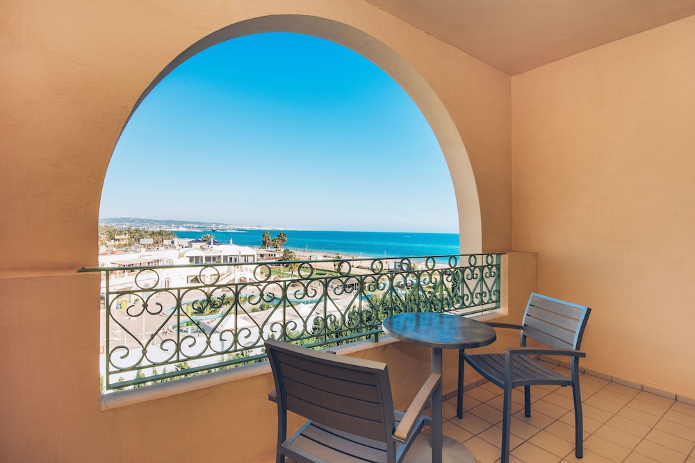 Iberostar Waves Averroes 53/66