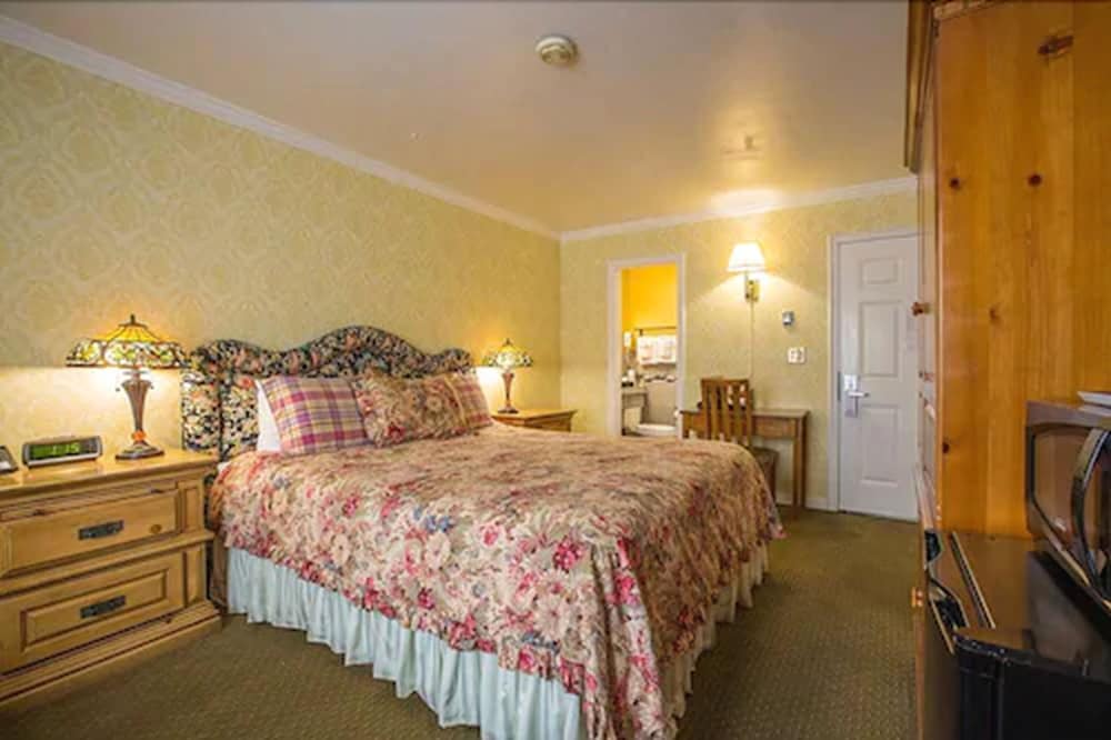 Carmel Inn And Suites 14/34