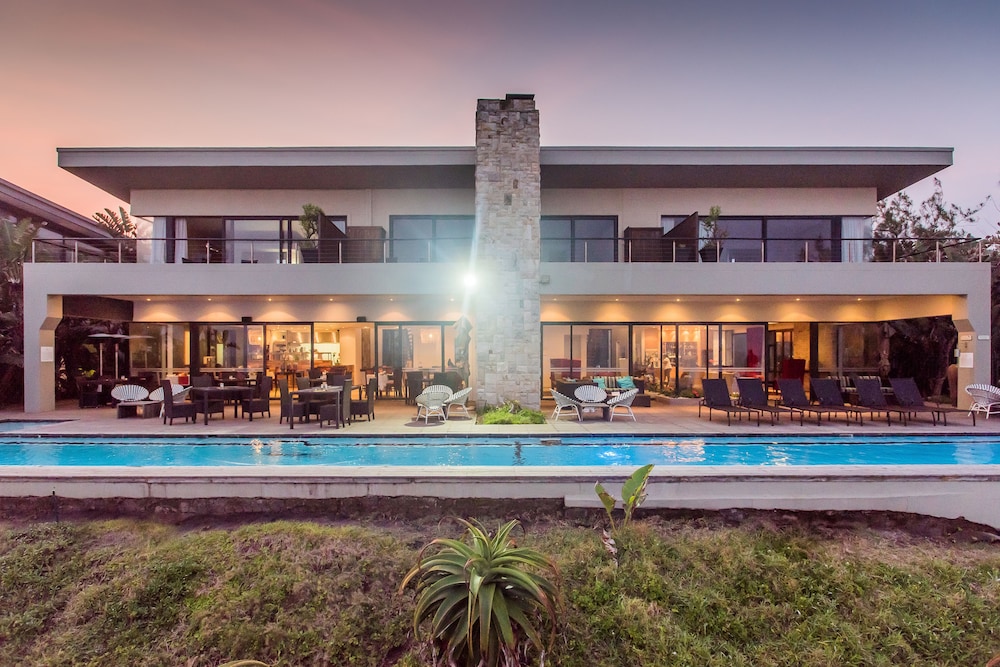 Canelands Beach Club 2/50