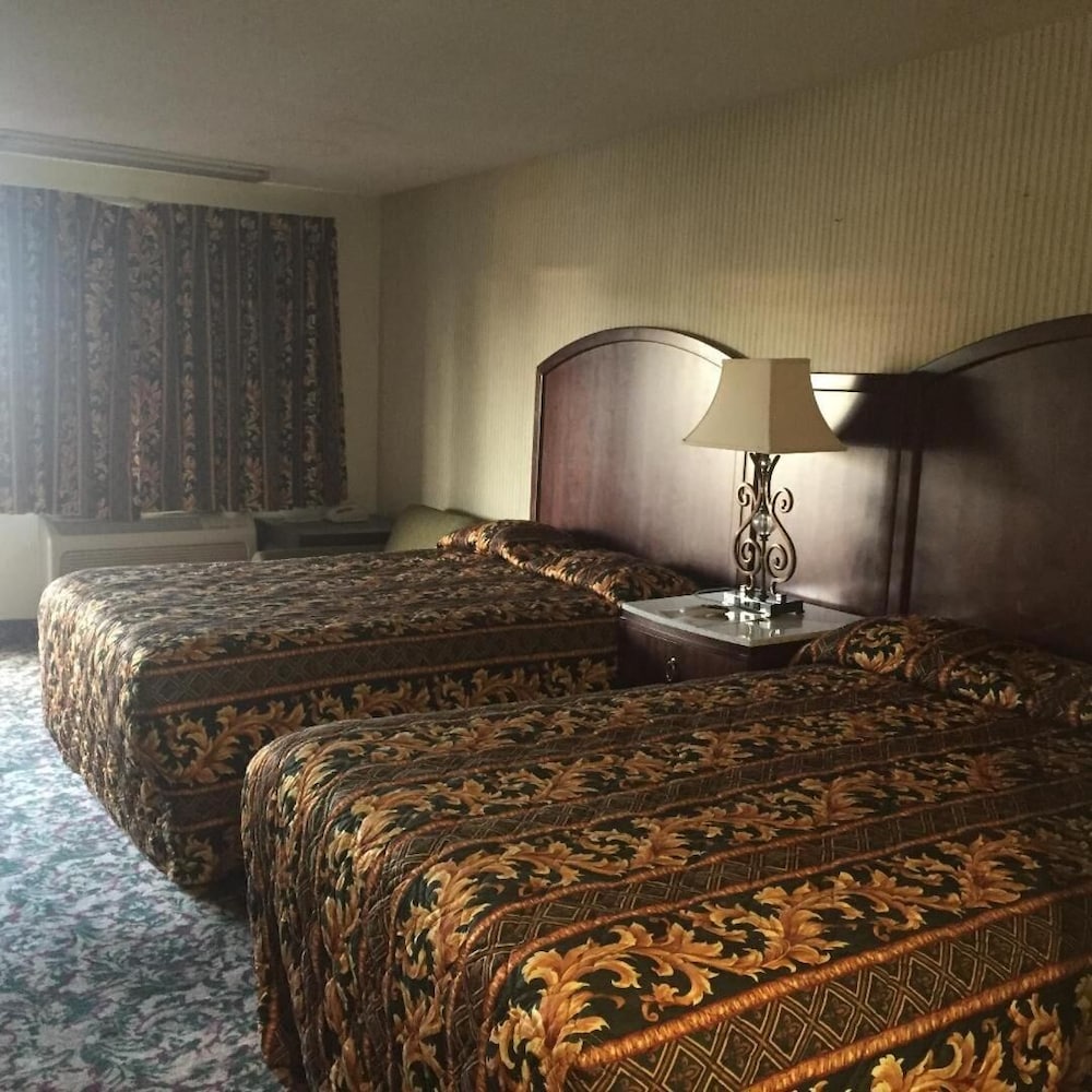 Regency Inn Norco 19/42