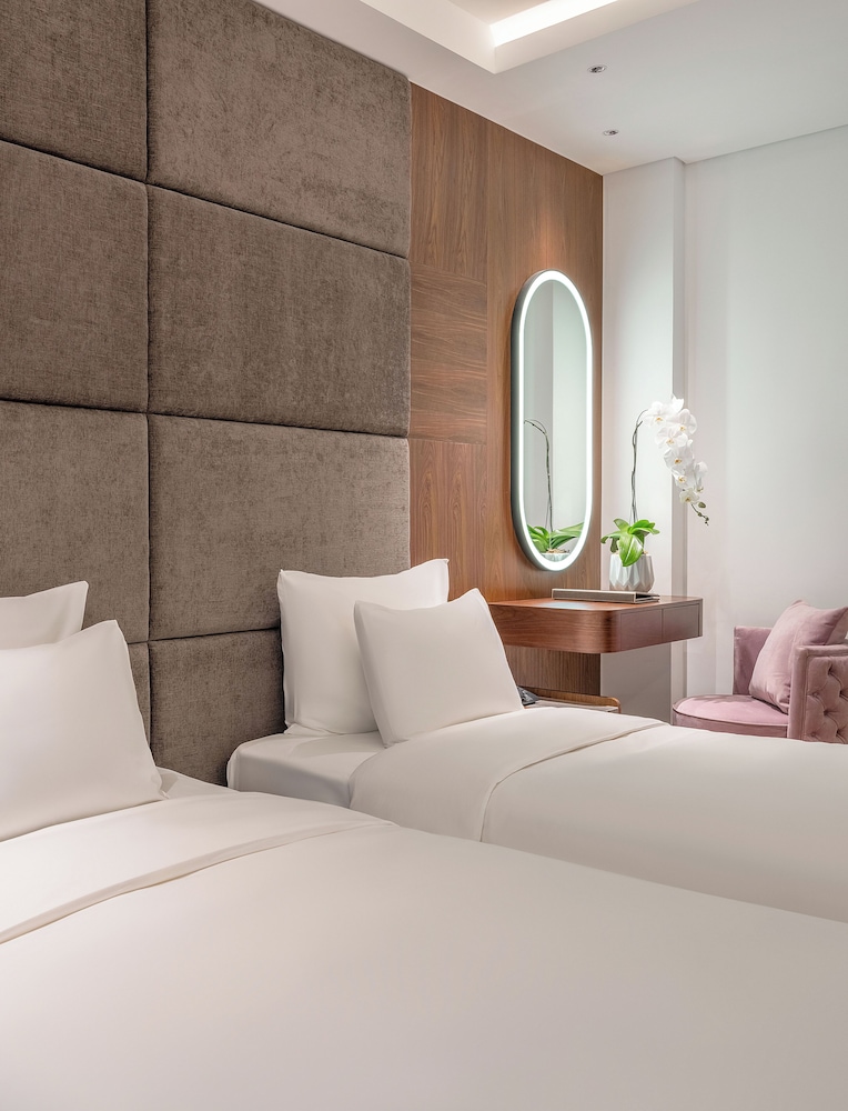 H Hotel Ha Noi 18/37