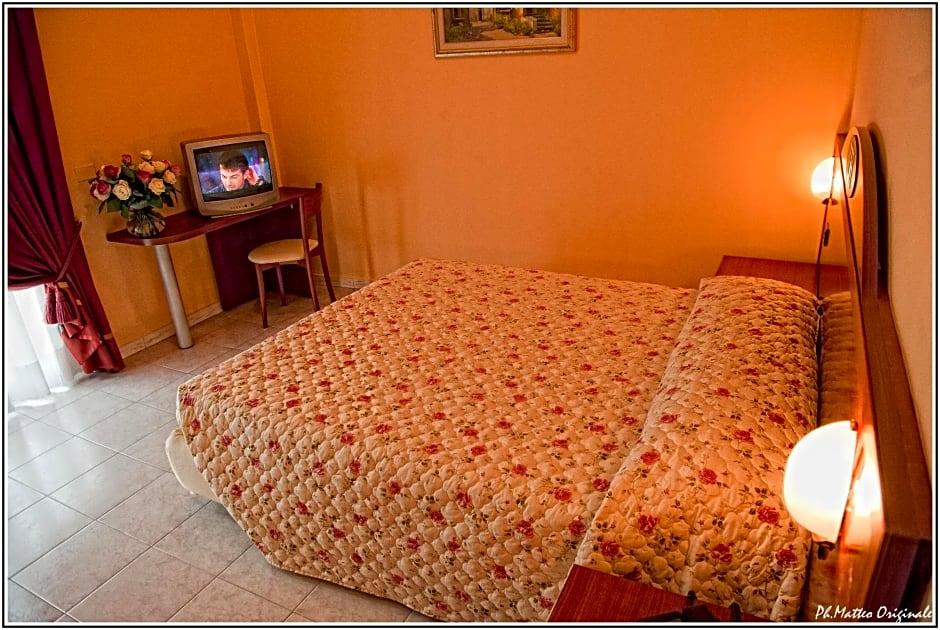 Demy Hotel 30/49