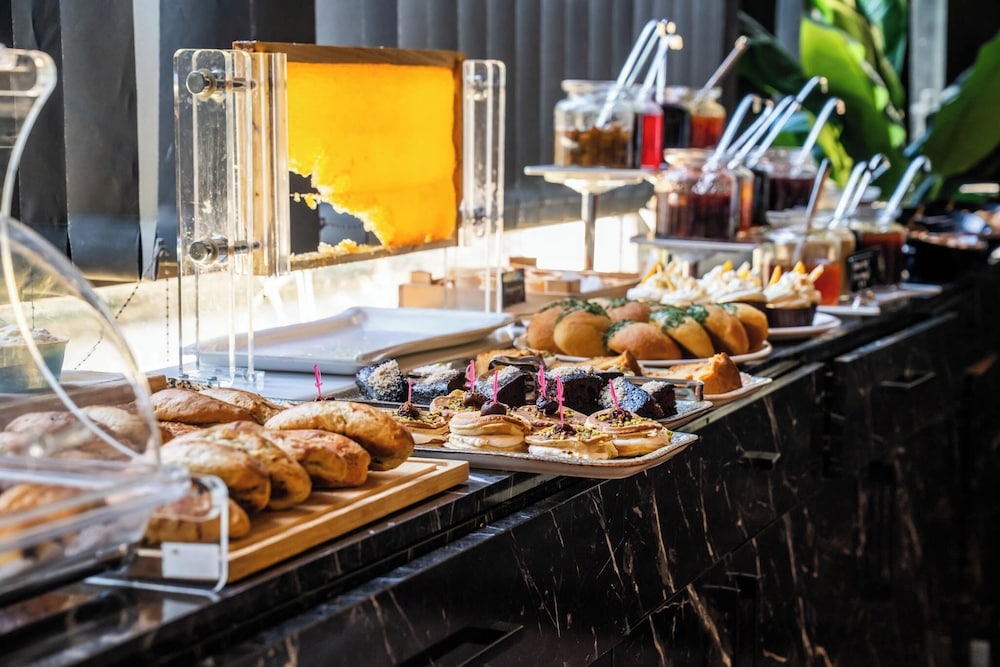 Marlen Hotel Bayrakli 29/48