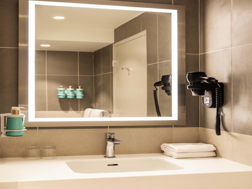 Novotel Paris Orly Rungis 74/75