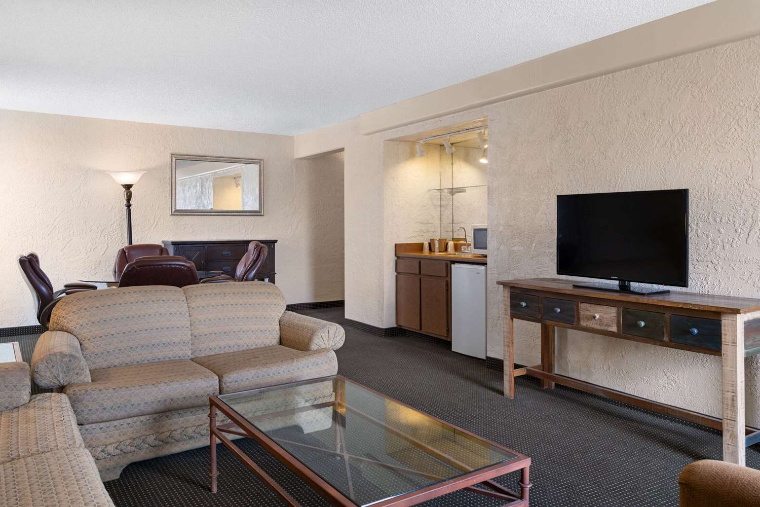 Ramada by Wyndham Tucson 31/63
