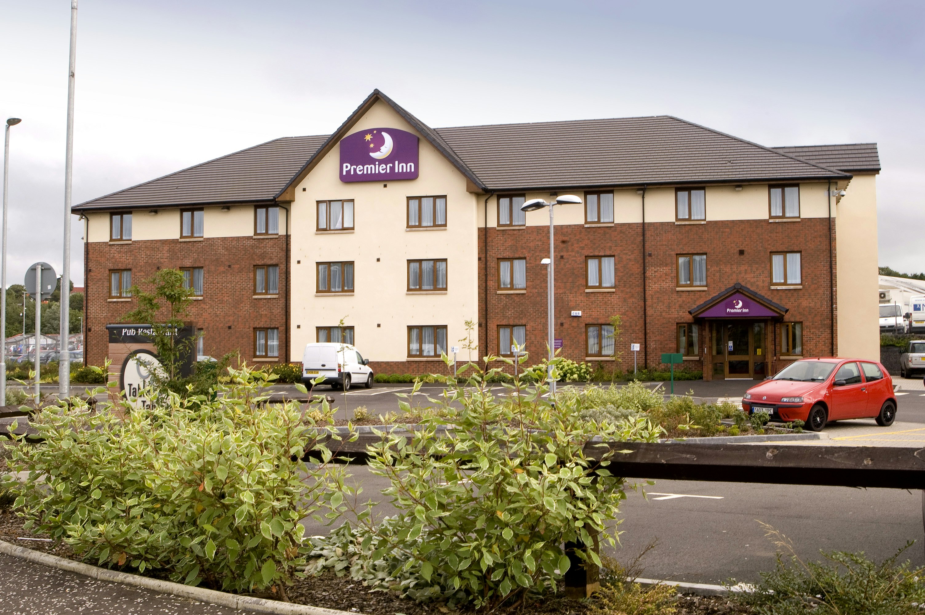 Premier Inn Glasgow East Kilbride (Nerston Toll) 6/26
