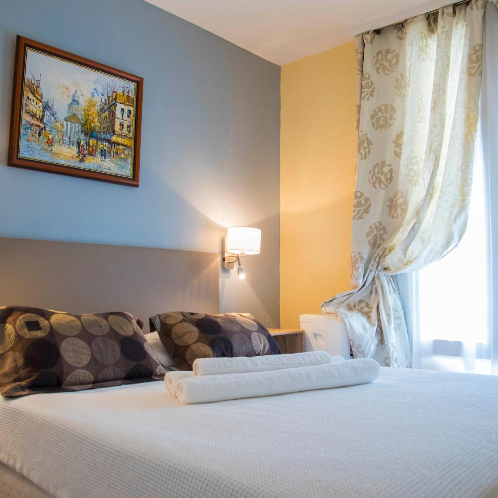 Room, Double Bed