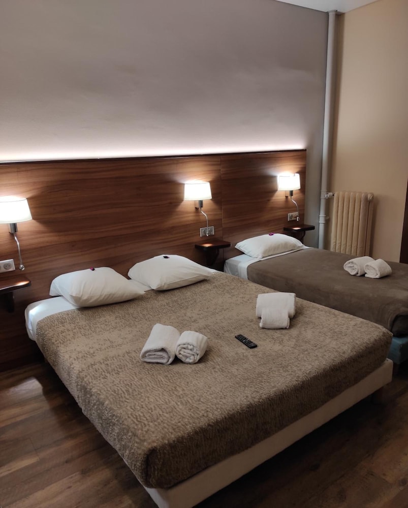 LOGIS HOTEL AU TERMINUS 20/45