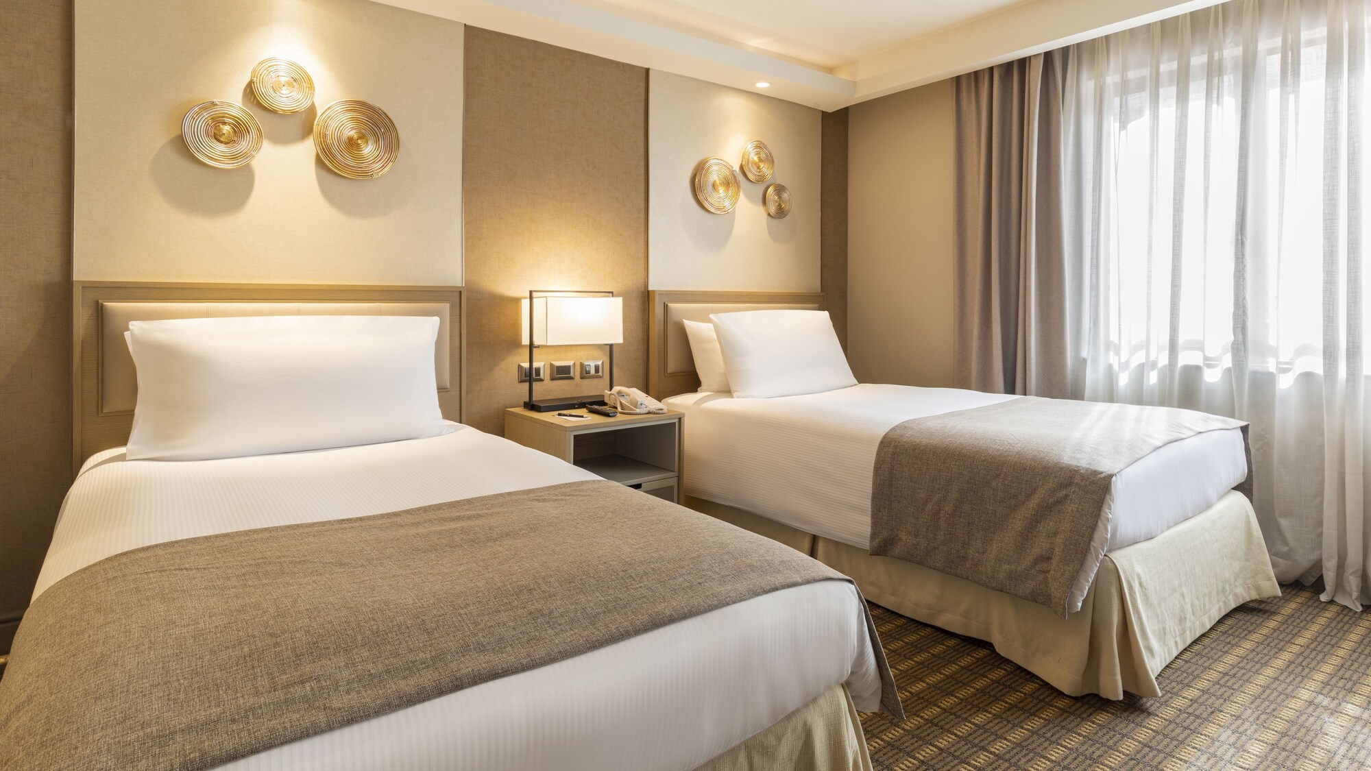 CLASSIC, TWIN BEDS