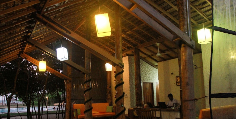 GIMAN FREE BEACH RESORT 39/67