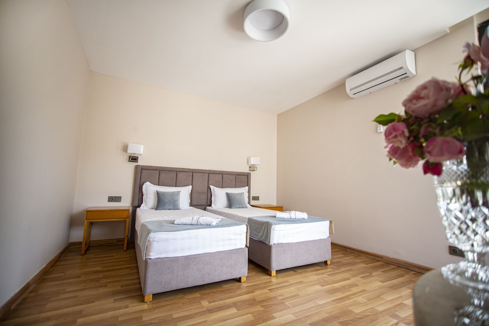 Chveni Ezo Boutique Hotel 16/42