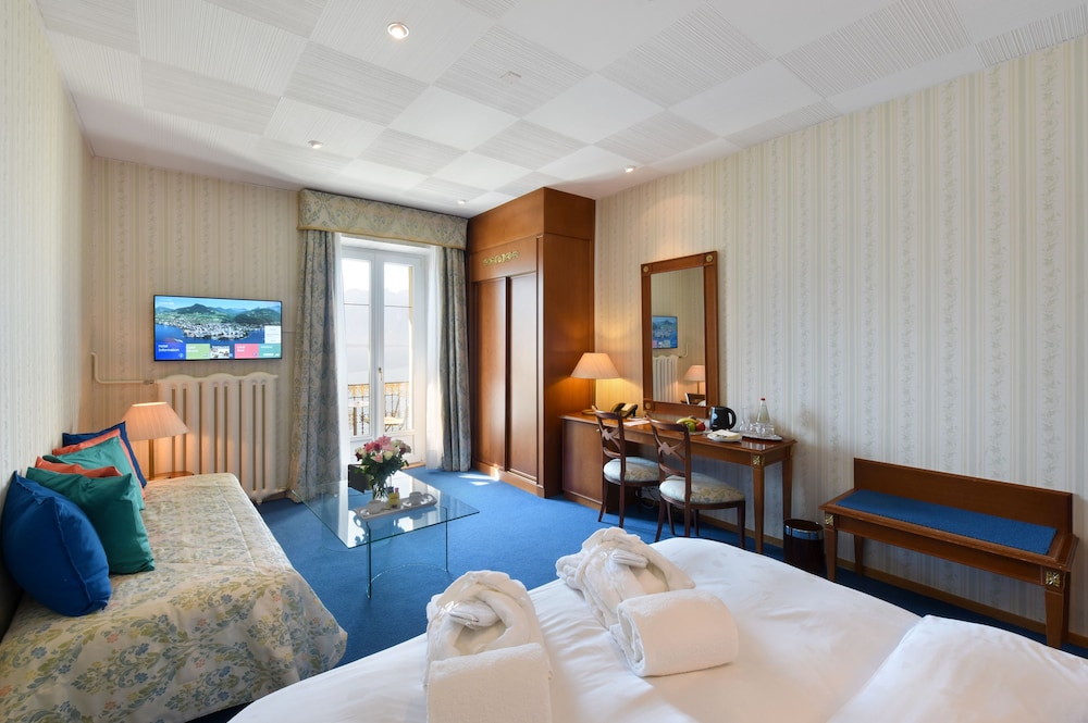 GOLF HOTEL RENE CAPT 31/67