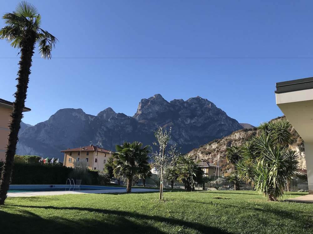 Hotel Villa Franca 39/50