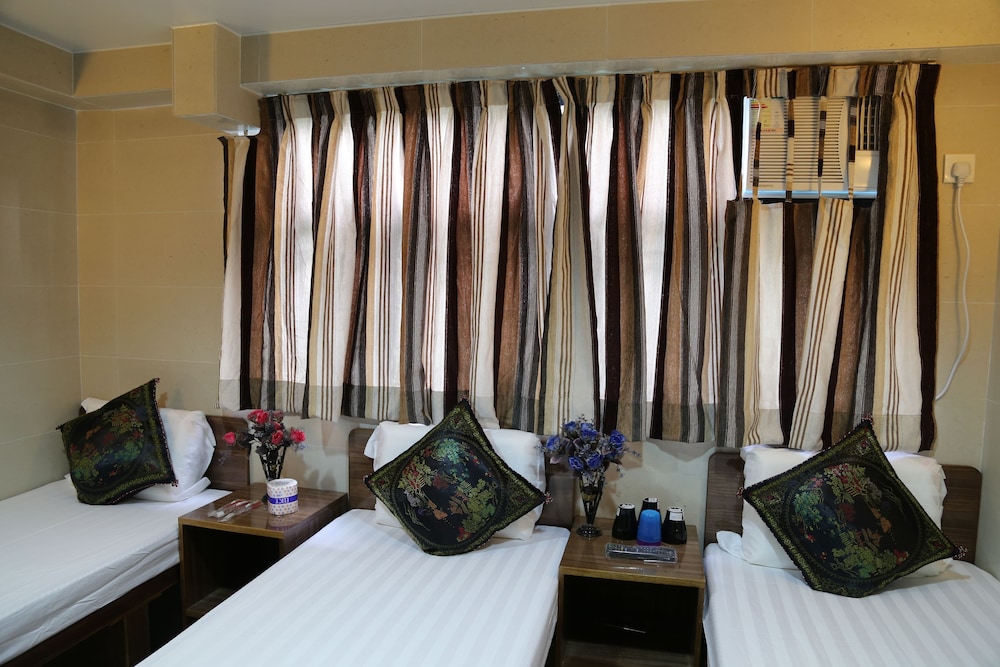 Legend Guest House 28/34