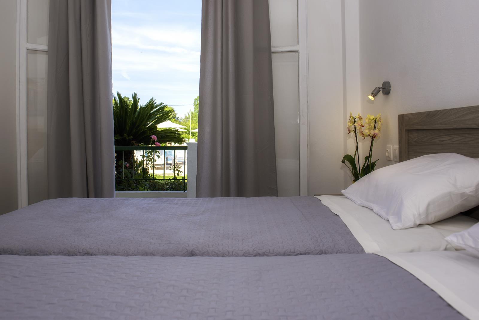 Yianetta Hotel 16/25
