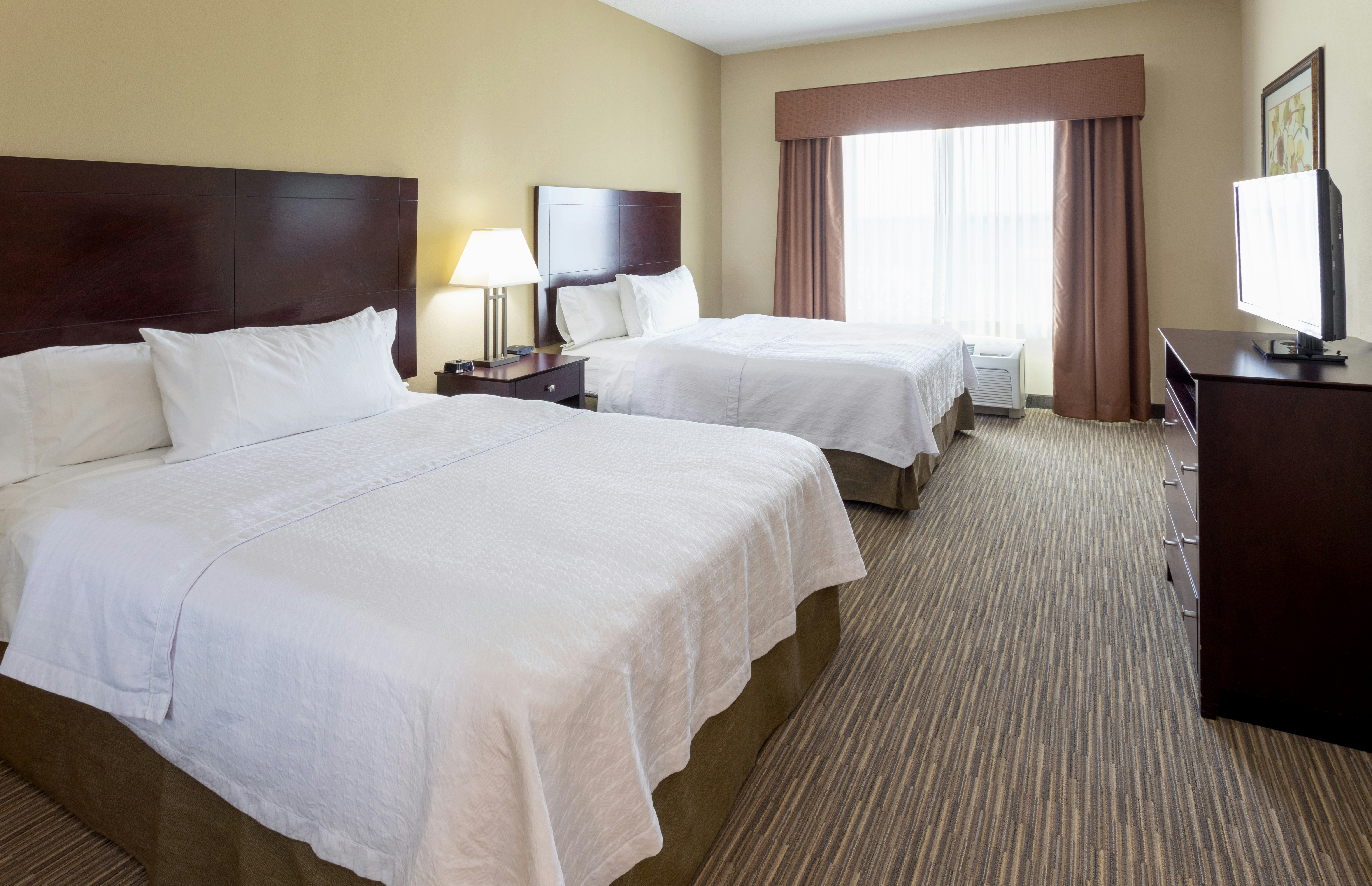 Room, 1 King and 2 Queen Beds, Accessible