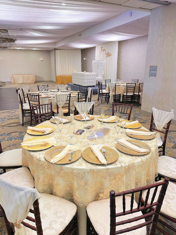 Lincoln Hotel Monterey Park Los Angeles 55/74