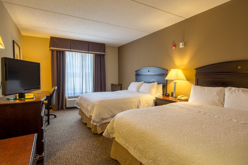 Hampton Inn & Suites Burlington NC 19/66