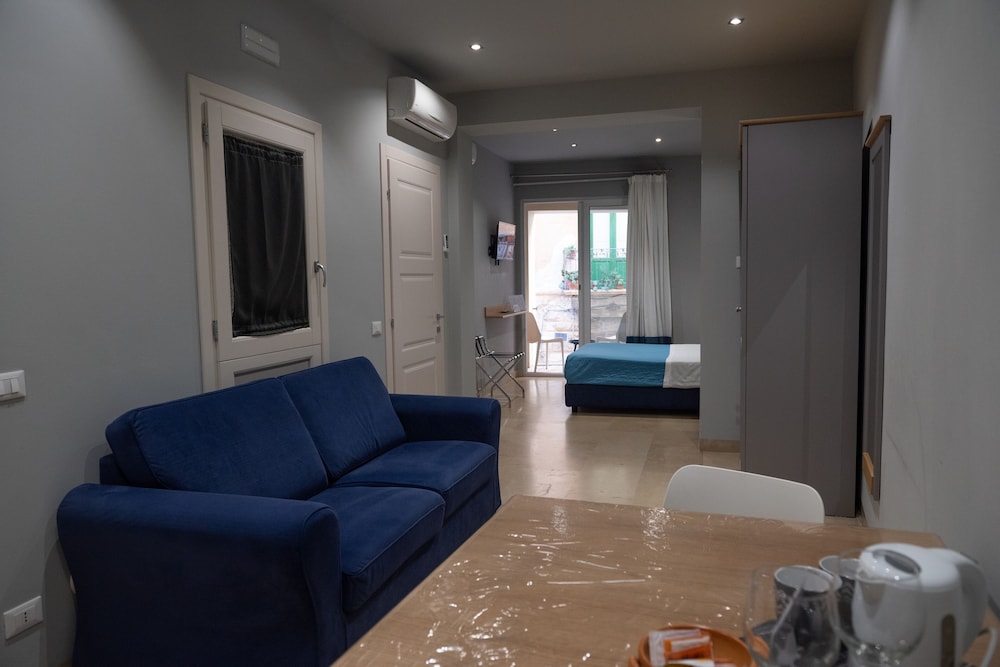 ZIBIBBO SUITES & ROOMS 41/76