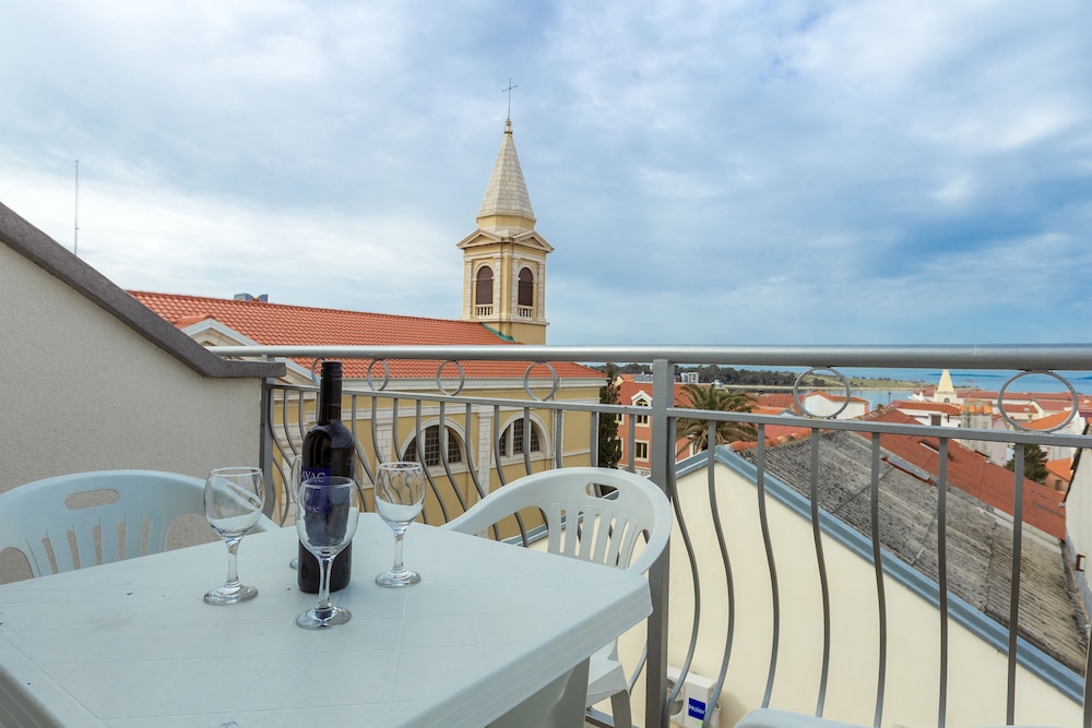 Apartments In City Center Ventus 36/49