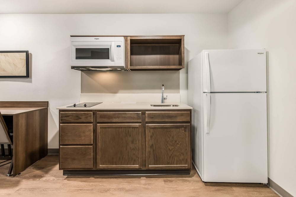 WoodSpring Suites Charlotte - University Research Park 6/50