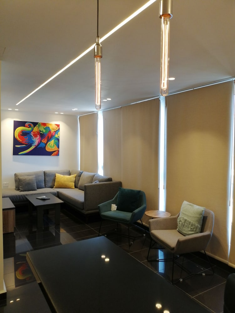 B Residence 24/43