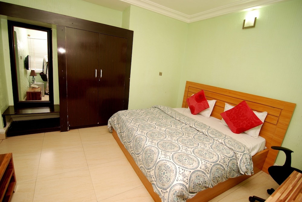 EXECUTIVE, DOUBLE BED