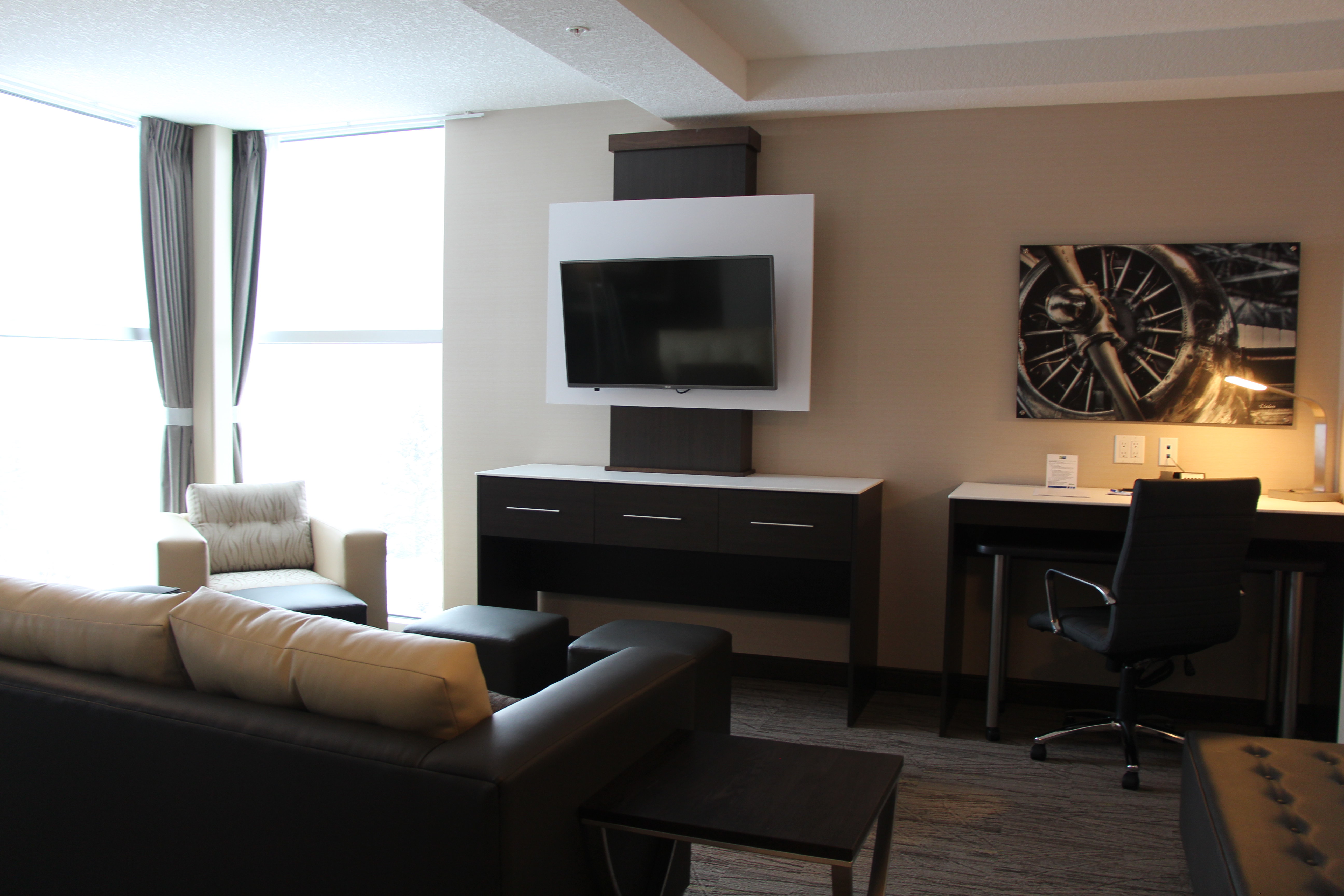 Holiday Inn Express Suites Cold Lake 47/73