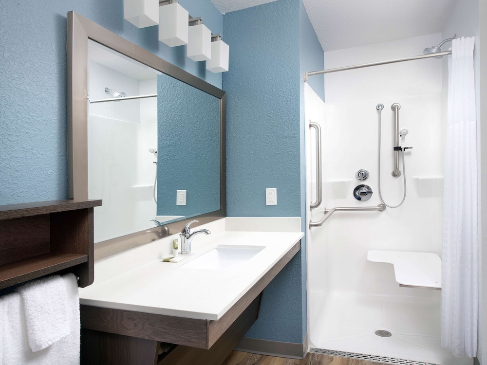 WoodSpring Suites Deerfield Beach 17/30