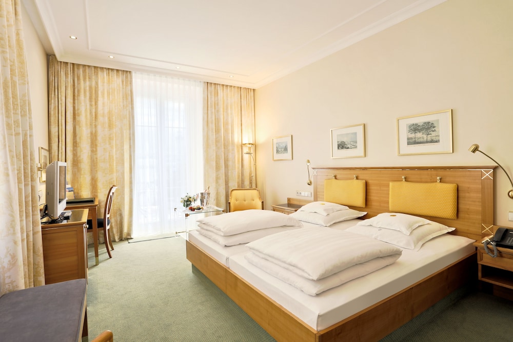 Room, Double Bed, Lake View