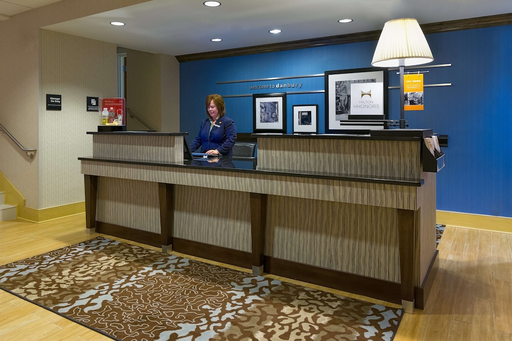 Hampton Inn Danbury Ct 8/51