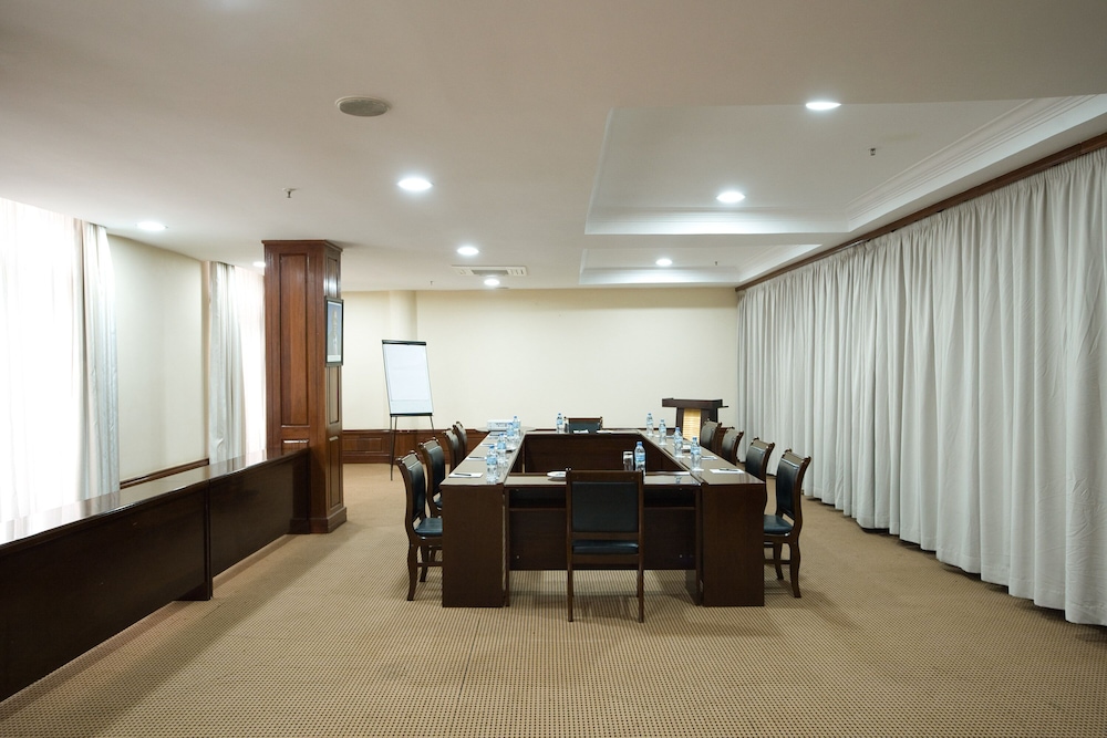 Kibo Arusha Palace Hotel 58/85