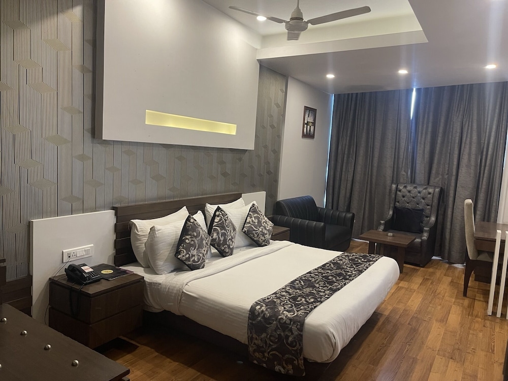 Hotel Narula S Aurrum 7/32