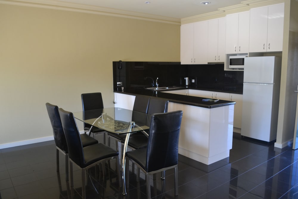 Yarrawonga Mulwala Golf Club Resort 75/86