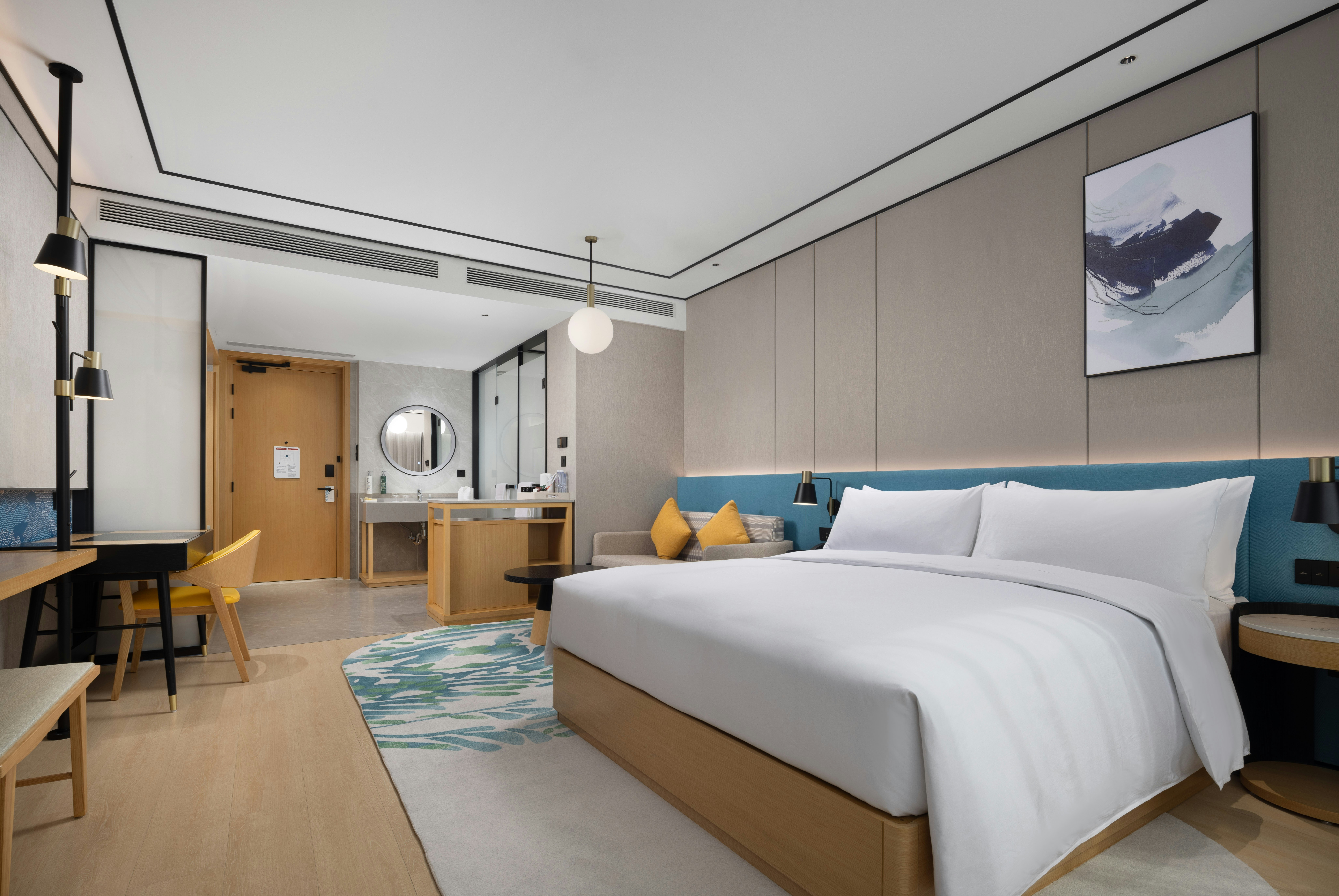 Guest Room, King Bed