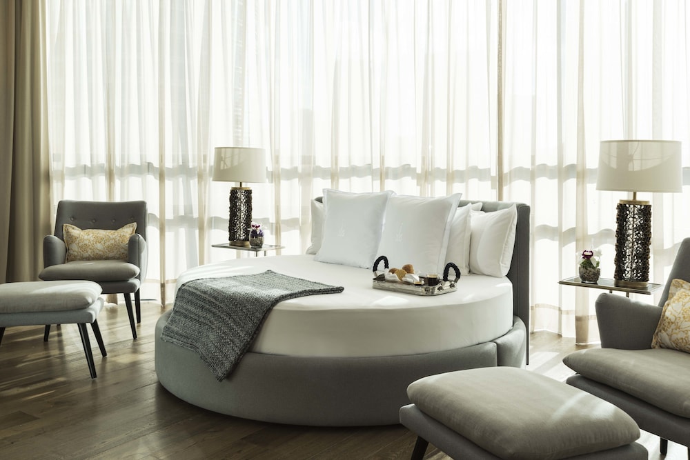 Marquis Sky Suites 23/33