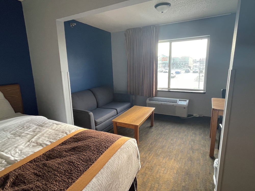SUPERIOR, KING BED, SOFA