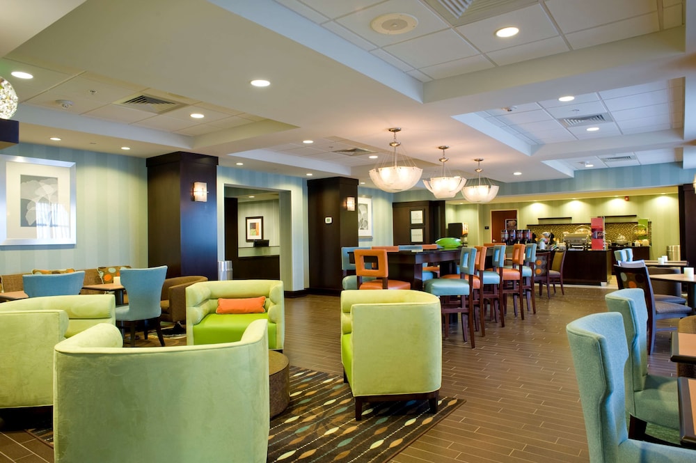 Hampton Inn Anderson/ Alliance Business Park 41/45