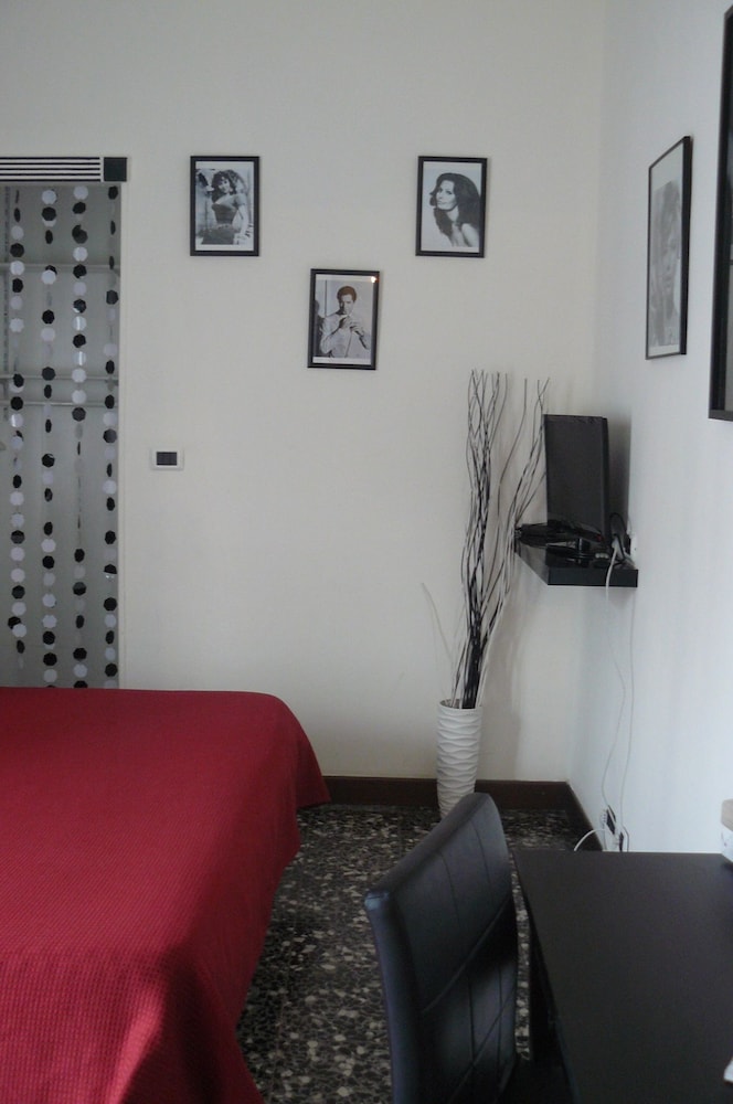 Hotel Vittoriano 24/40