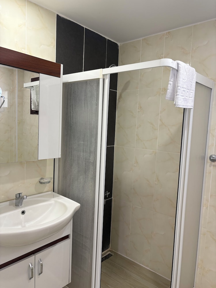 ADA BEACH HOTEL 42/50