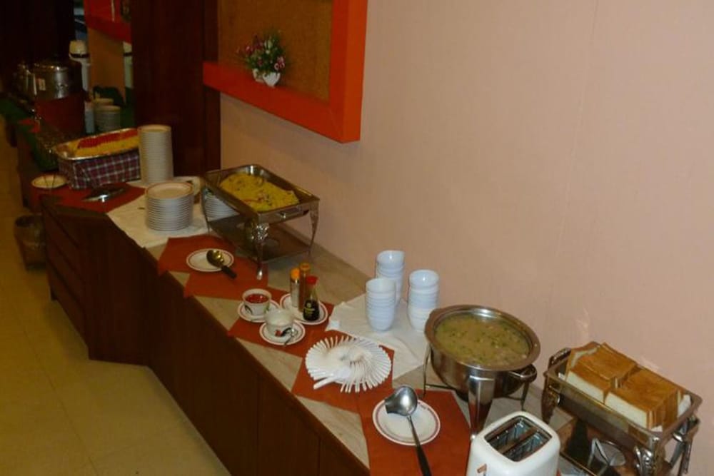 Asia Lampang Hotel 10/16