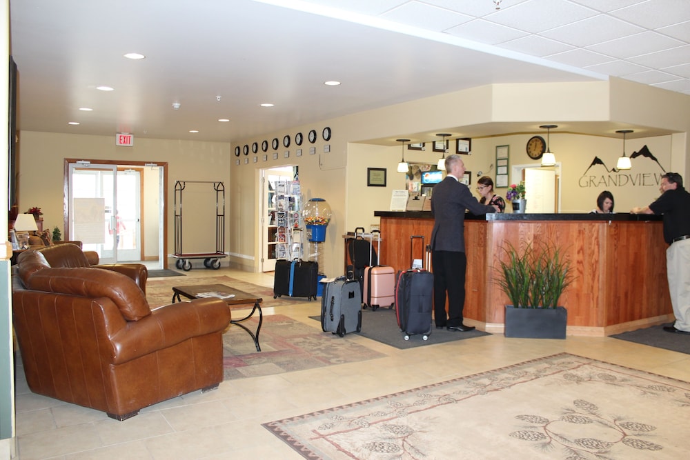 Grand View Inn And Suites 2/65