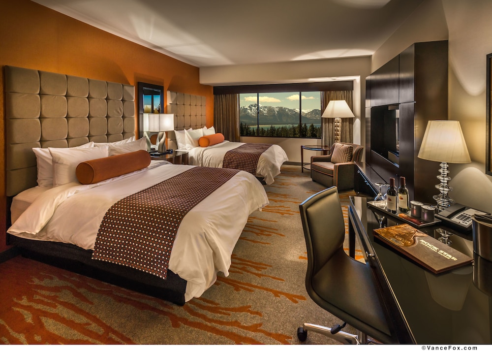 Golden Nugget Lake Tahoe Hotel & Casino 15/56