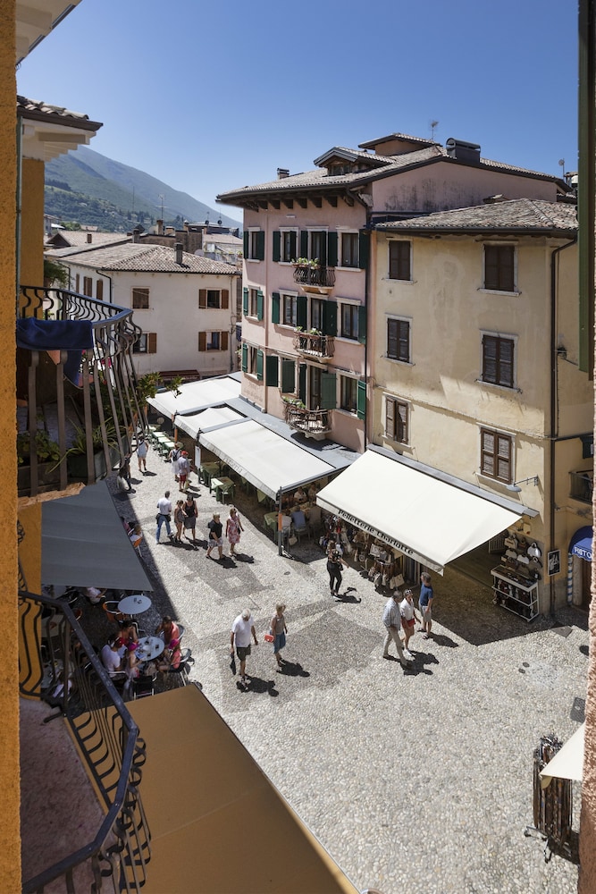 Albergo Aurora 5/35