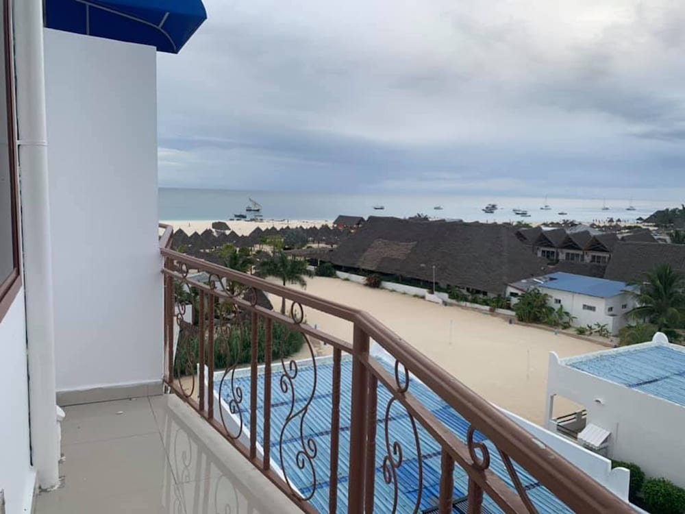 Mocco Beach Villa 5/78