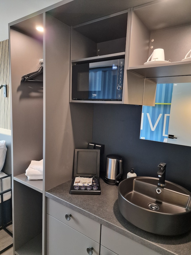 BeeVillage Messehotel Hannover-Laatzen 41/41