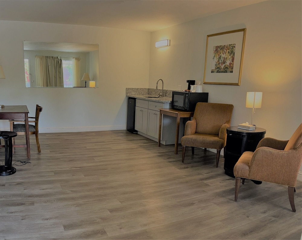 Heritage Inn Express Chico 32/55