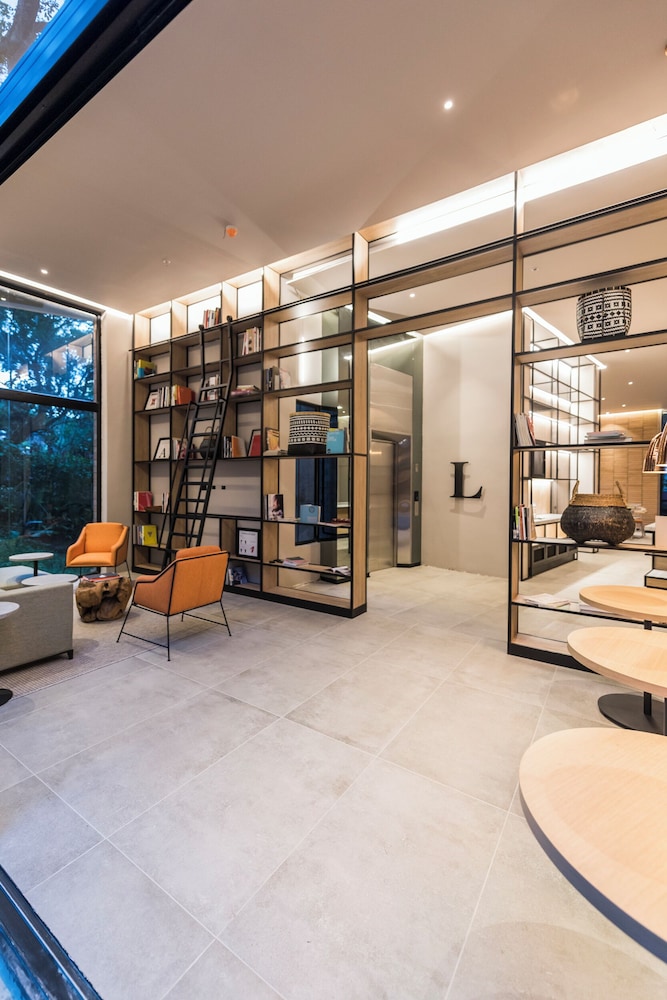 LETTERA HOTEL 32/50